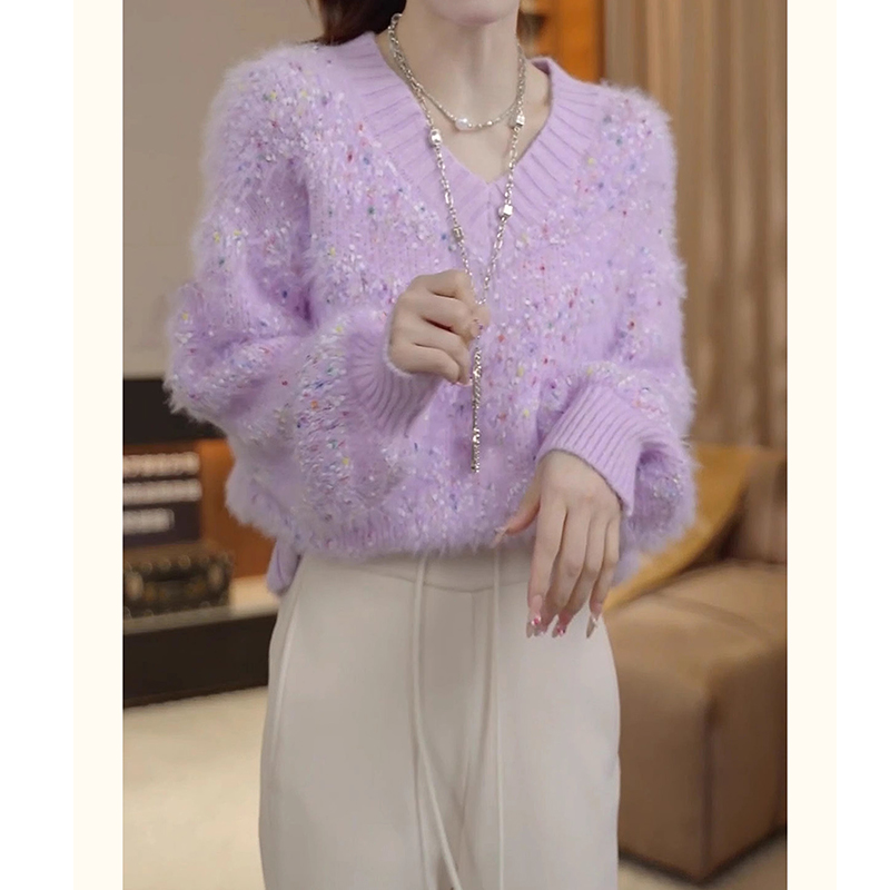 2025秋冬季新款女士时尚气质温柔V领软糯毛衣设计感减龄加厚上衣