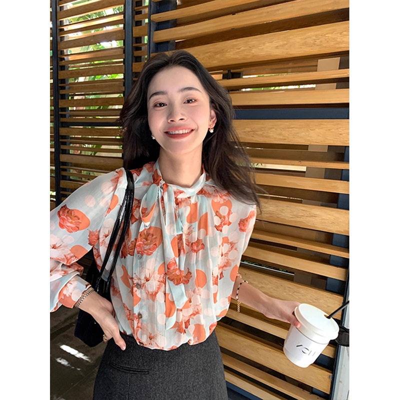 别致减龄碎花立领长袖衬衫女春装