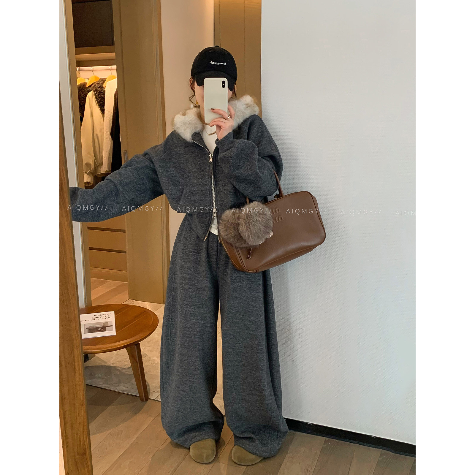 爱情魔鬼鱼 灰色两件套装女2025冬季新款带毛领外套束脚阔腿长裤,女装/女士精品,时尚套装,淘宝优惠券,粉丝福利购,淘宝优惠卷