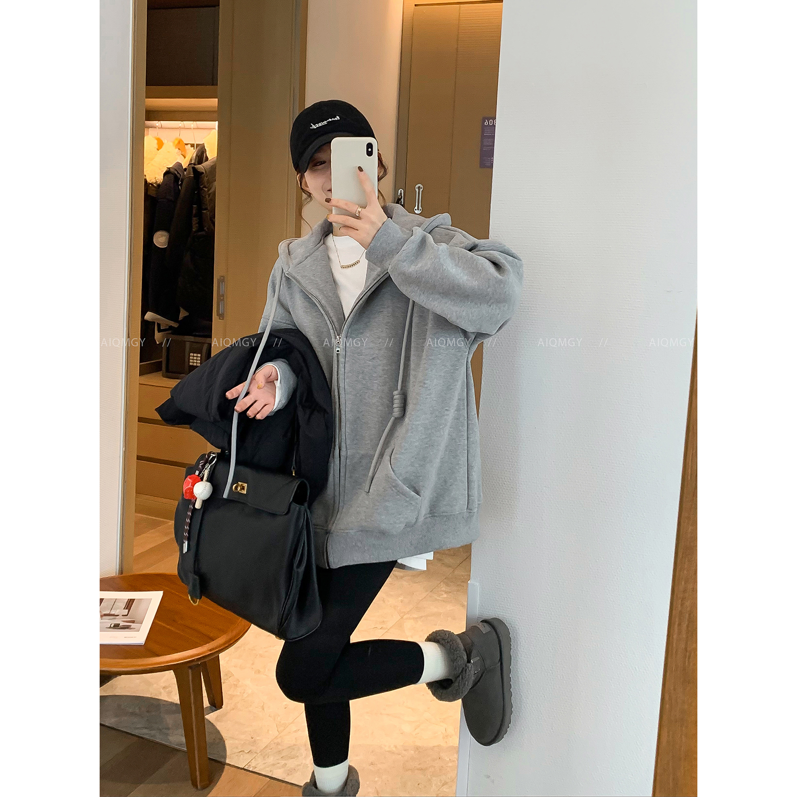 爱情魔鬼鱼 灰色连帽慵懒风卫衣女2025冬季新款宽松休闲百搭外套