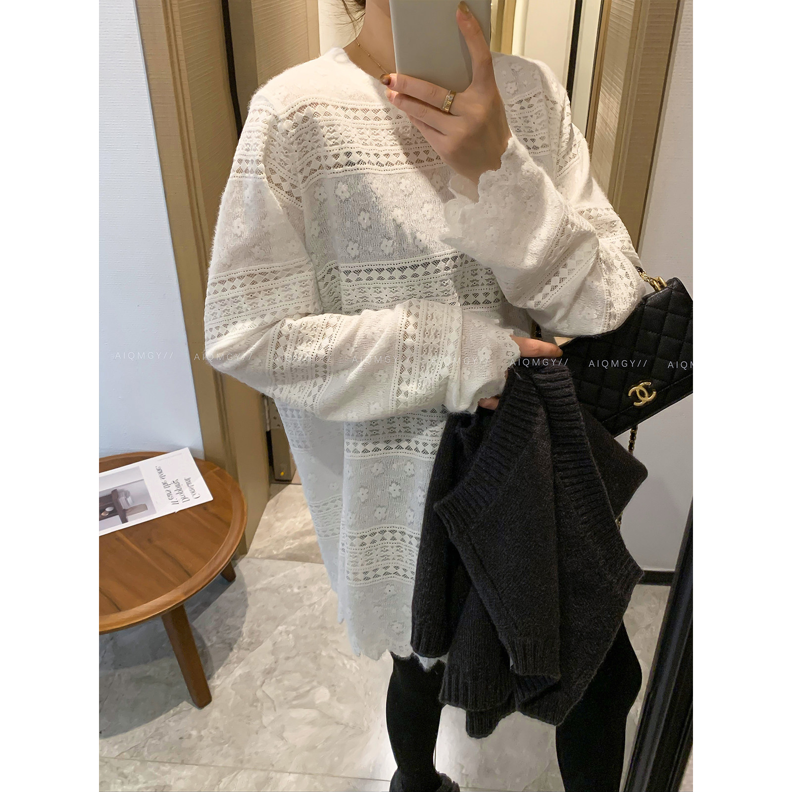 爱情魔鬼鱼 米白色长袖花朵蕾丝花边T恤女2025年冬季新款打底上衣