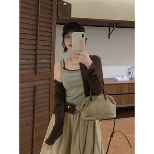 爱情魔鬼鱼 时尚套装女2026秋季新款条纹吊带背心长袖开衫两件套