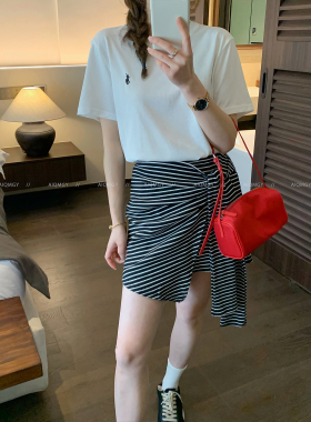 爱情魔鬼鱼 白色短袖圆领刺绣T恤女2026夏季新款通勤百搭宽松上衣