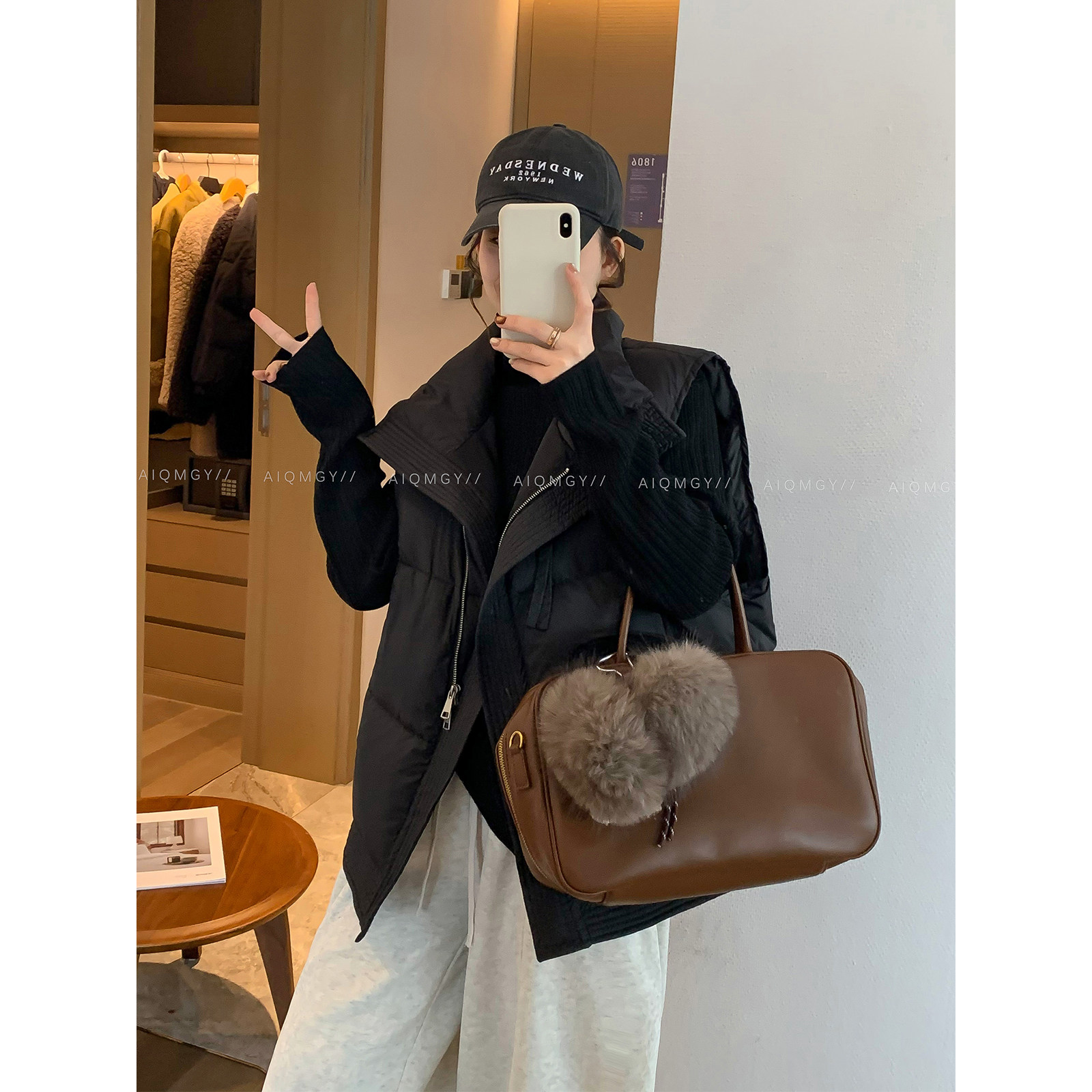 爱情魔鬼鱼黑色羽绒马甲2025冬季新款女装立领加厚保暖中长款外套,女装/女士精品,马夹,淘宝优惠券,粉丝福利购,淘宝优惠卷