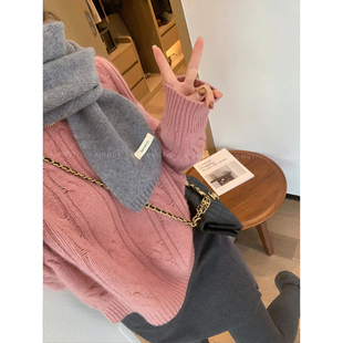 爱情魔鬼鱼 纯色圆领套头毛衣女2025年冬季新款宽松显瘦针织上衣