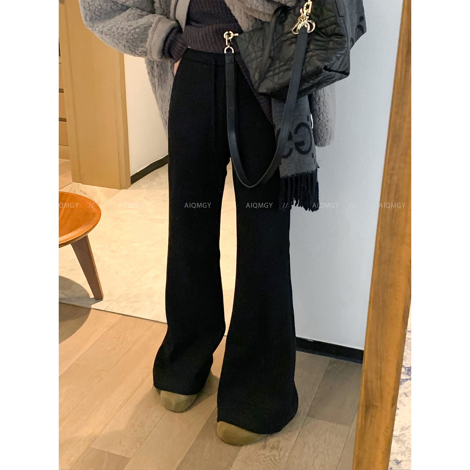 爱情魔鬼鱼  2025冬装新款女装修身显瘦长裤黑色加绒微喇休闲裤子