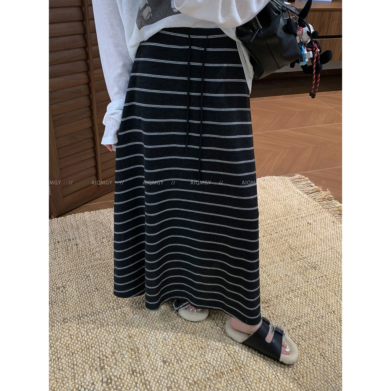 爱情魔鬼鱼 抽绳条纹半身裙女2026秋季新款高腰通勤百搭直筒长裙
