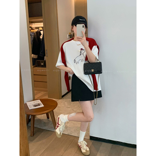 时尚 爱情魔鬼鱼 新款 圆领小马刺绣T恤女2026春季 宽松上衣 白色短袖