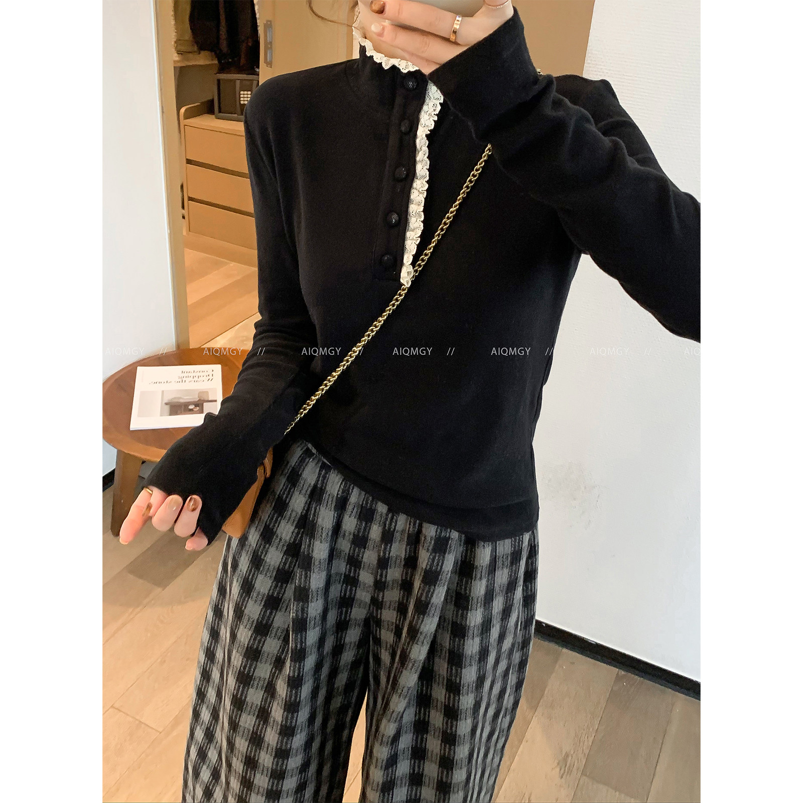 爱情魔鬼鱼 黑色设计感长袖蕾丝拼接半高领T恤女2025冬季新款上衣,女装/女士精品,T恤,淘宝优惠券,粉丝福利购,淘宝优惠卷