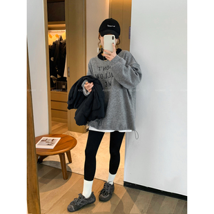 爱情魔鬼鱼 灰色圆领中长款字母针织衫女2025年冬季新款宽松上衣