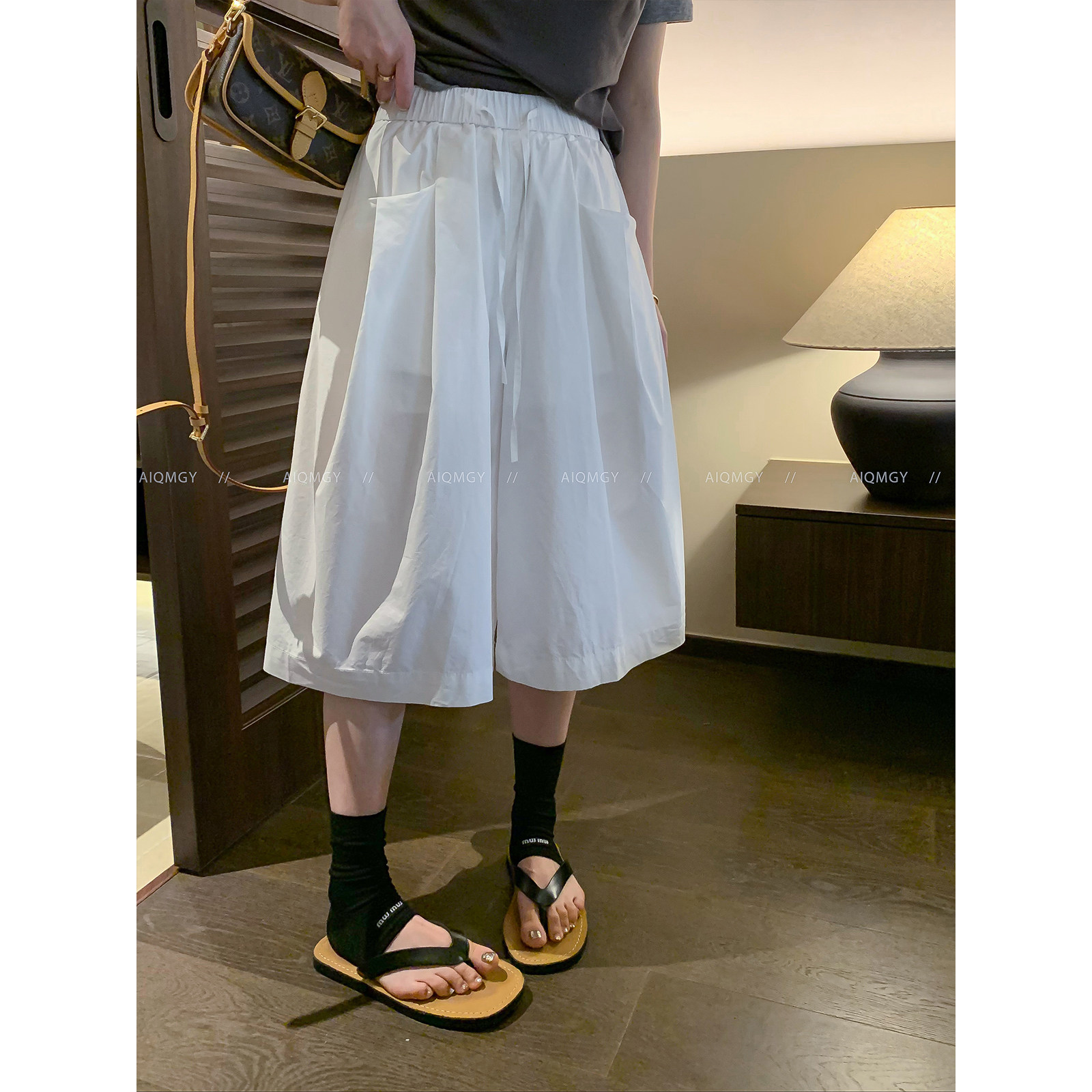 爱情魔鬼鱼 白色高腰抽绳休闲裤女2026夏季新款宽松七分裤阔腿裤