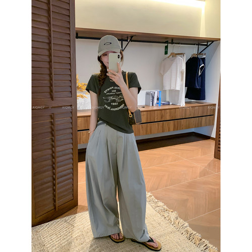 爱情魔鬼鱼 军绿色圆领字母印花T恤女2026夏季新款时尚百搭上衣