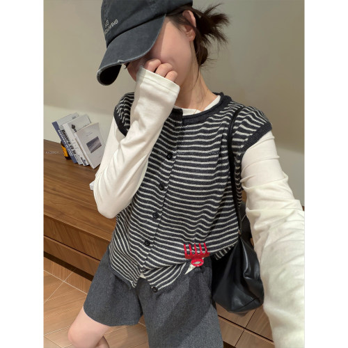爱情魔鬼鱼条纹开衫针织马甲女