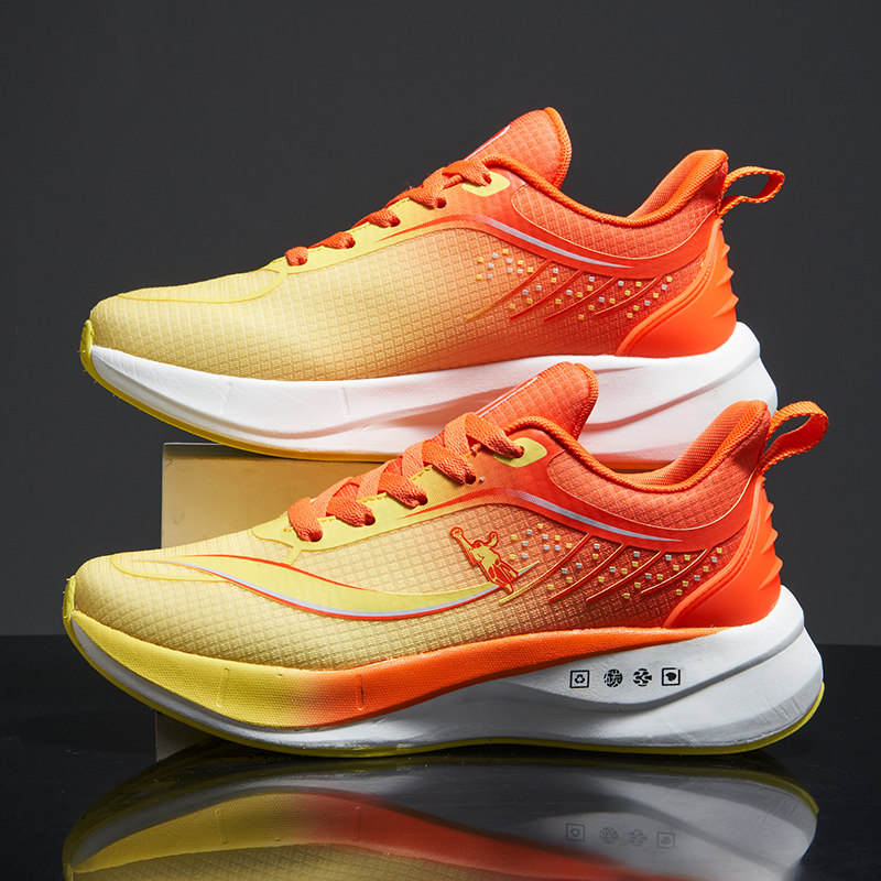 官方正品乔丹格兰秋冬男鞋2025碳板休闲鞋透气网面大码跑步鞋A36