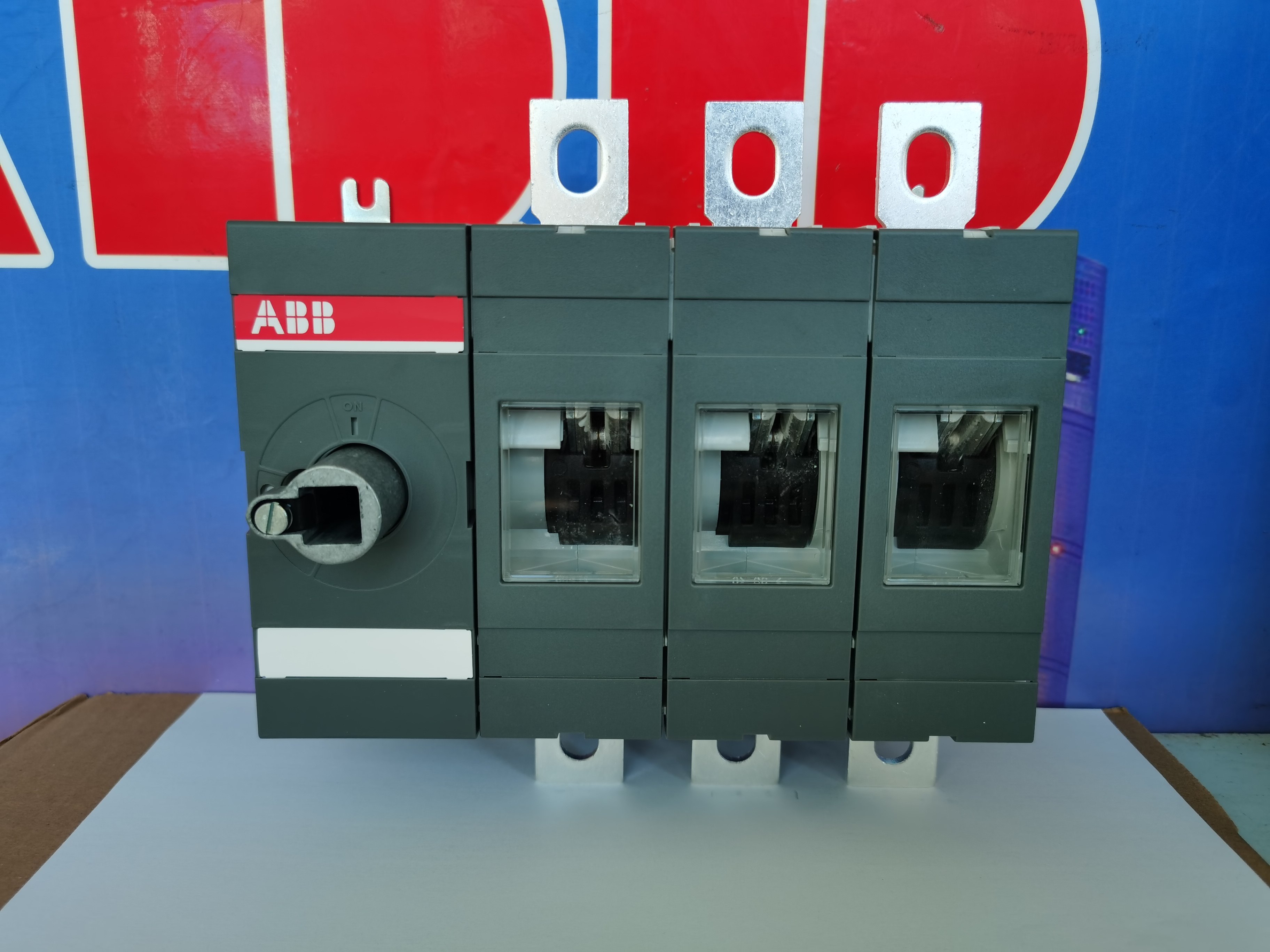 ABB隔离开关OT315E03P负荷开关柜门操作 隔离 含加长杆及操作手柄