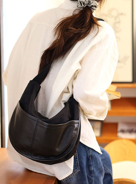 仟佰格轻便斜挎包设计感小众大容量休闲包女慵懒风百搭尼龙饺子包