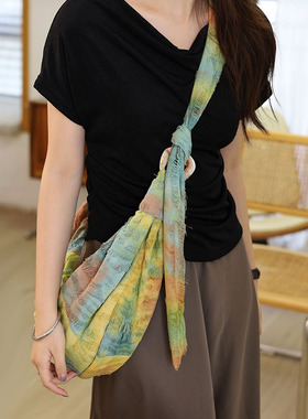 仟佰格原创韩系彩色布包新款大容量慵懒风可颂牛角包女斜挎饺子包