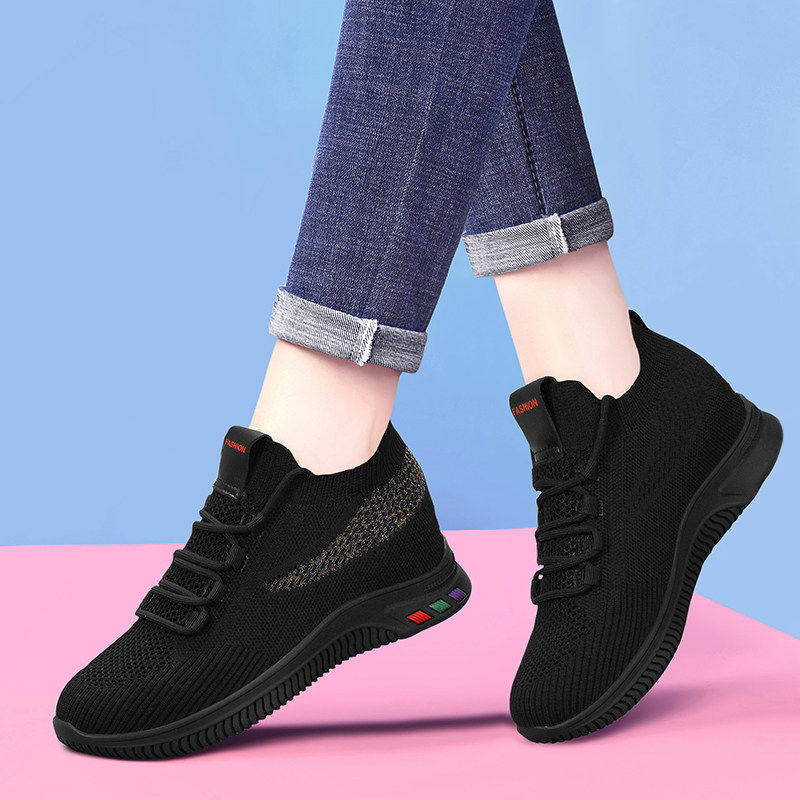 中老年妈妈运动鞋女2026新款春秋季轻便不累脚网面飞织休闲旅游鞋
