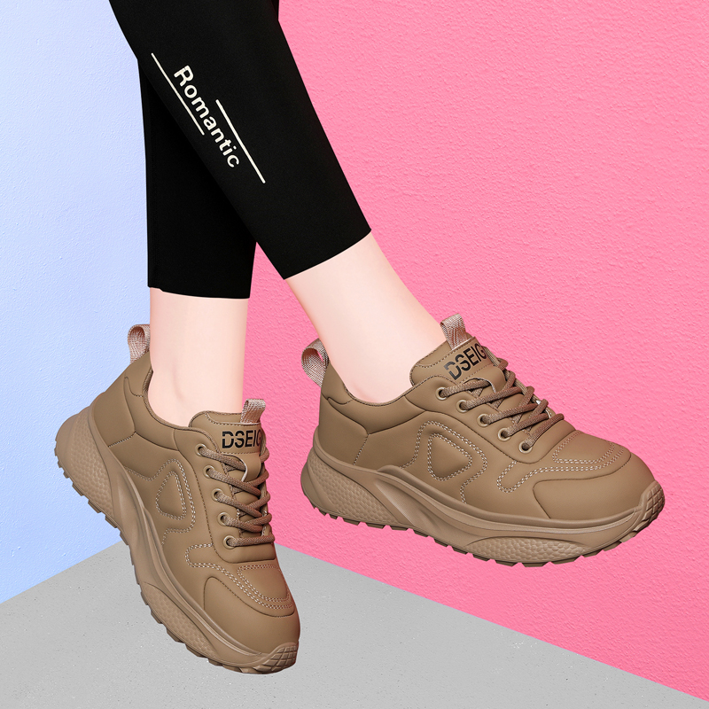 黑色真皮运动鞋女2025新