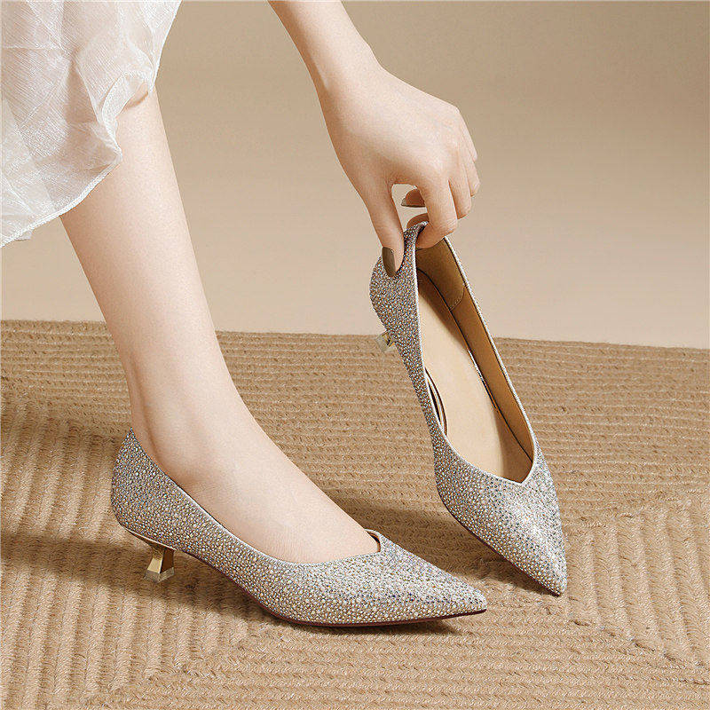 尖头浅口细跟高跟鞋女2026新款春夏季气质名媛风高级感不累脚单鞋