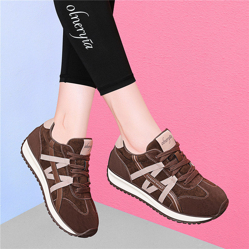 品牌板鞋女款2025新款春