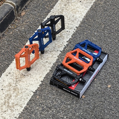 景晔自行车尼龙脚踏双DU结构带反光片山地车踏板轻量化尼龙脚蹬