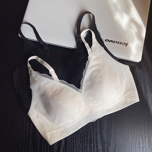 三角杯内衣女性感蕾丝小胸聚拢上托收副乳纯欲薄款 法式 少女文胸罩