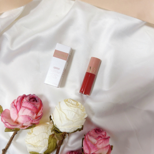 Valentino华伦天奴粉管唇釉唇霜111A 3.9ml小样