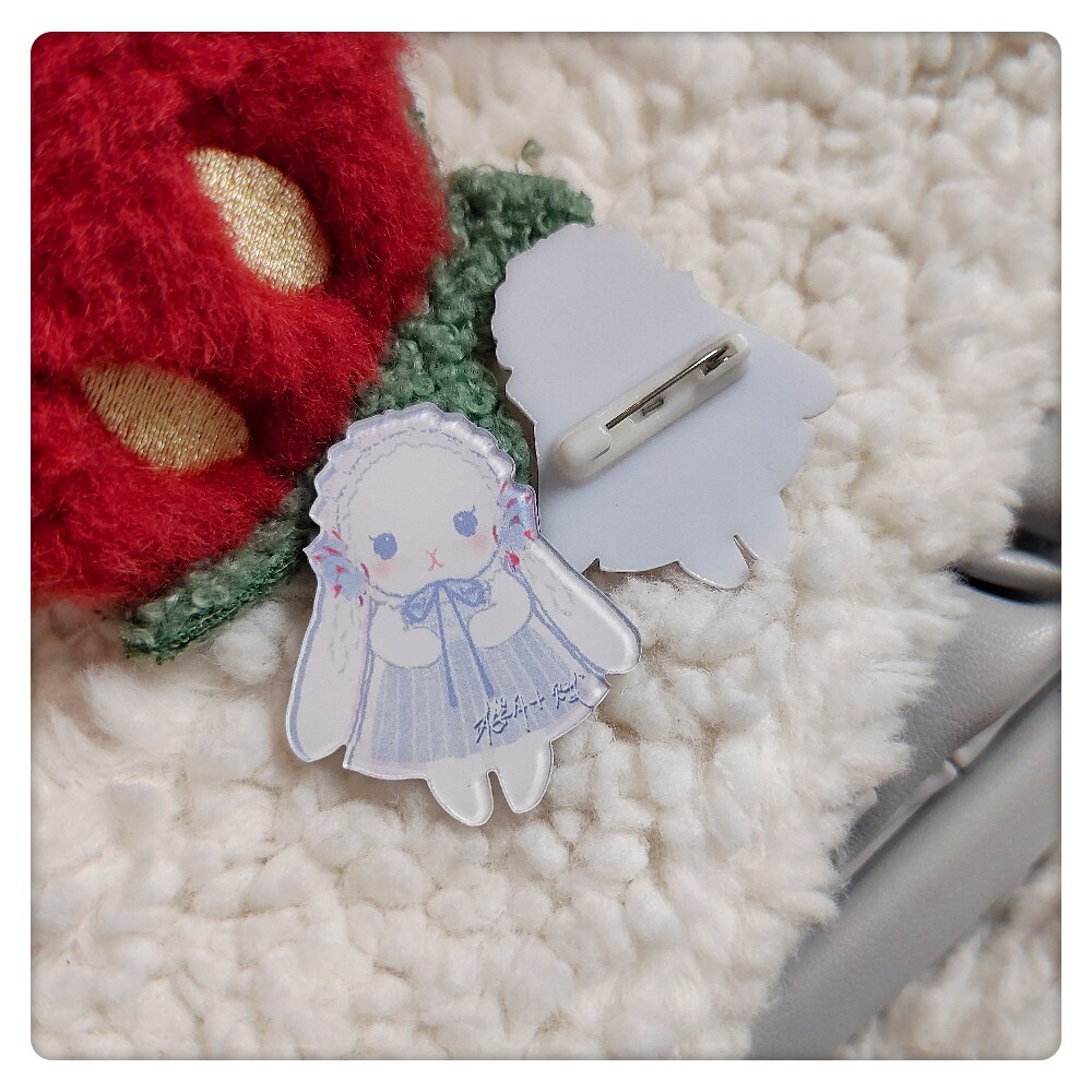 樱月十赋原创-甜美呆萌-月御姬椒藤兔兔立绘-亚克力胸针