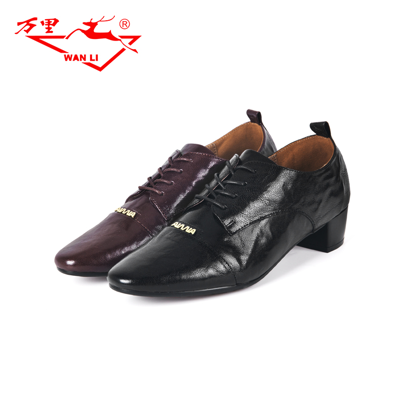 万里新款复古休闲鞋舒适百搭粗跟系带单鞋时尚真皮女鞋HKT2132