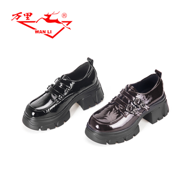 万里新款时尚双排魔术贴休闲鞋百搭粗跟女鞋真皮圆头单鞋BBT2373