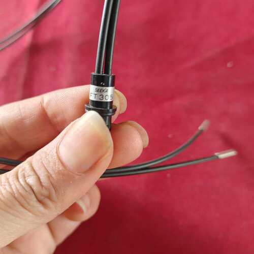 议价全SEEKA FT305光纤传感器，原装正品，线长约0.5