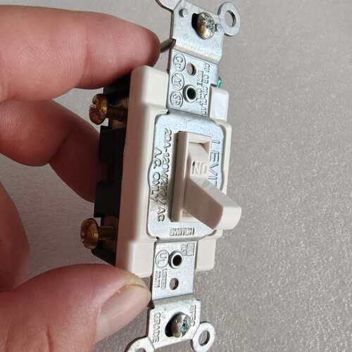 议价LEVITON立维腾15A 120V美标开关，实物拍摄，原装