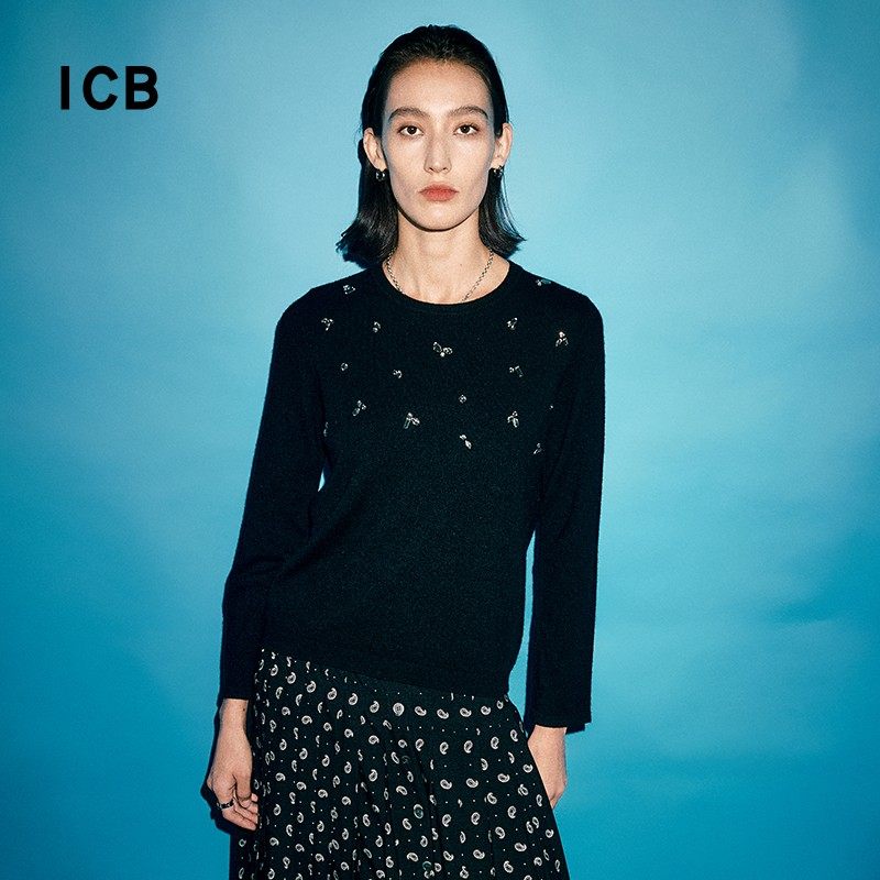 宽松版圆领镶钻针织毛衣商场同款