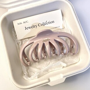 高颜值ins风奶油质感八爪鱼抓夹2024新款设计感龙骨鲨鱼夹盘发夹