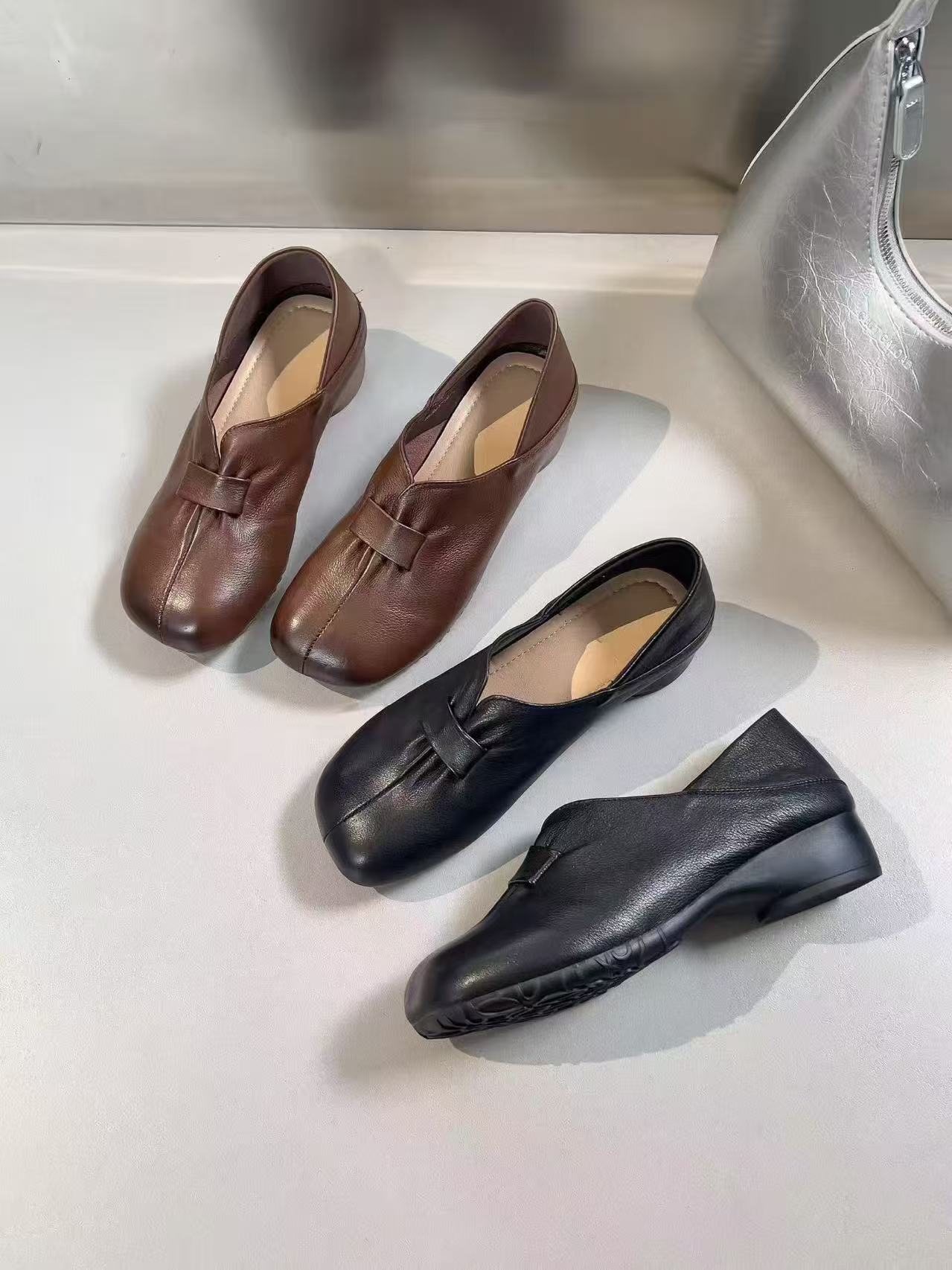 春达女鞋2026秋新款真皮软底妈妈鞋舒适女单鞋中年平底休闲软皮鞋