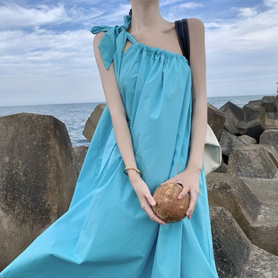 三亚旅游穿搭拍照沙滩长裙女慵懒海边度假风超仙斜肩吊带连衣裙夏