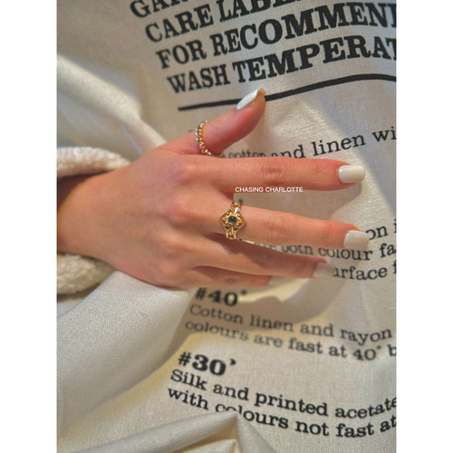 绿洲 法式复古镂空开口戒指S925银镀18K金 CHASING CHARLOTTE