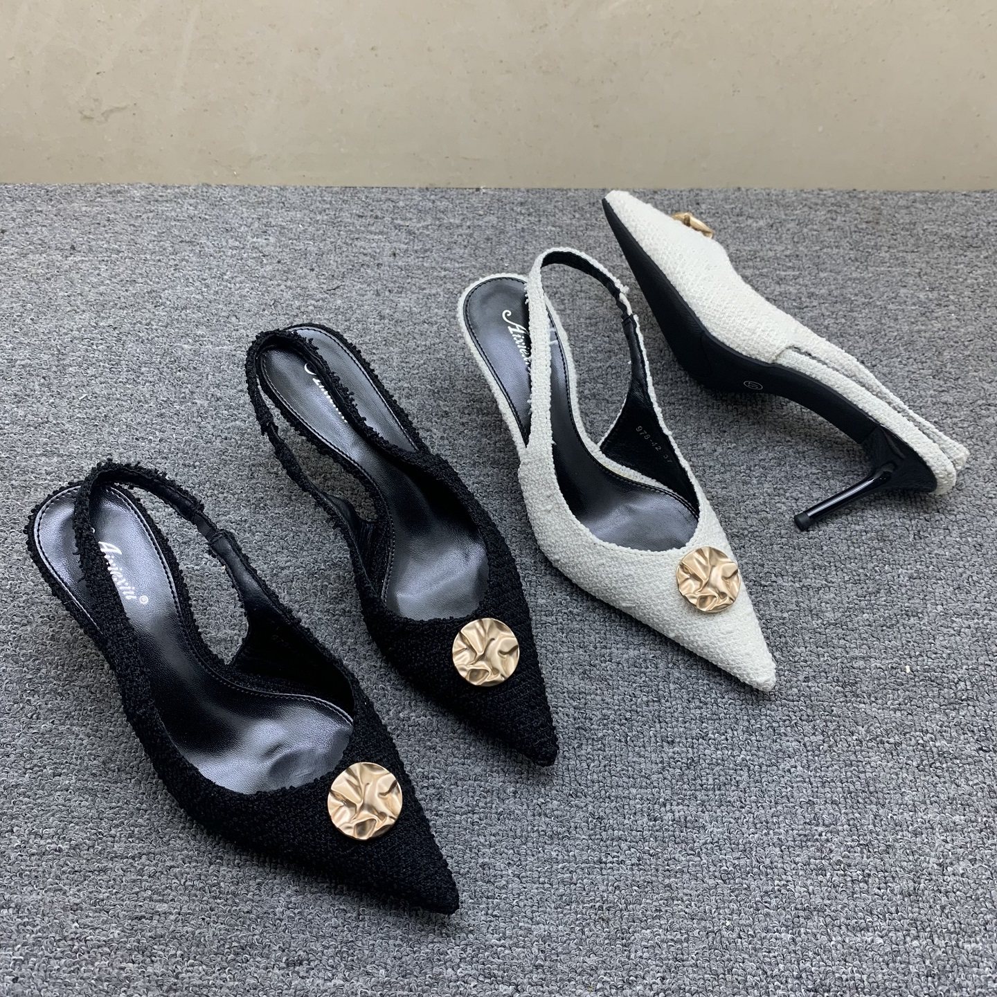 断码特价细跟高跟鞋尖头包头凉鞋