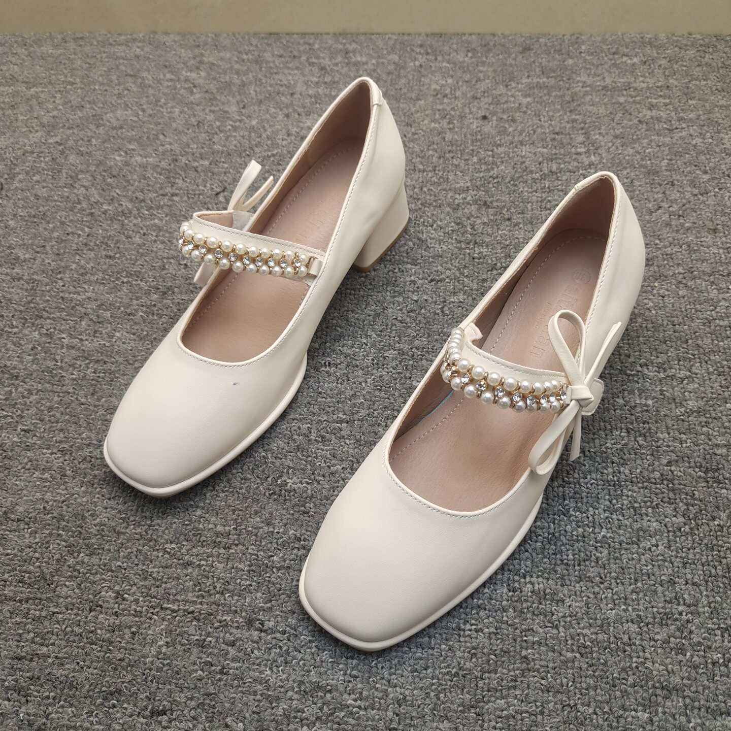 40码玛丽珍鞋女2025新款蝴蝶结珍珠魔术贴粗跟软皮软底仙女风单鞋,女鞋,玛丽珍鞋,淘宝优惠券,粉丝福利购,淘宝优惠卷