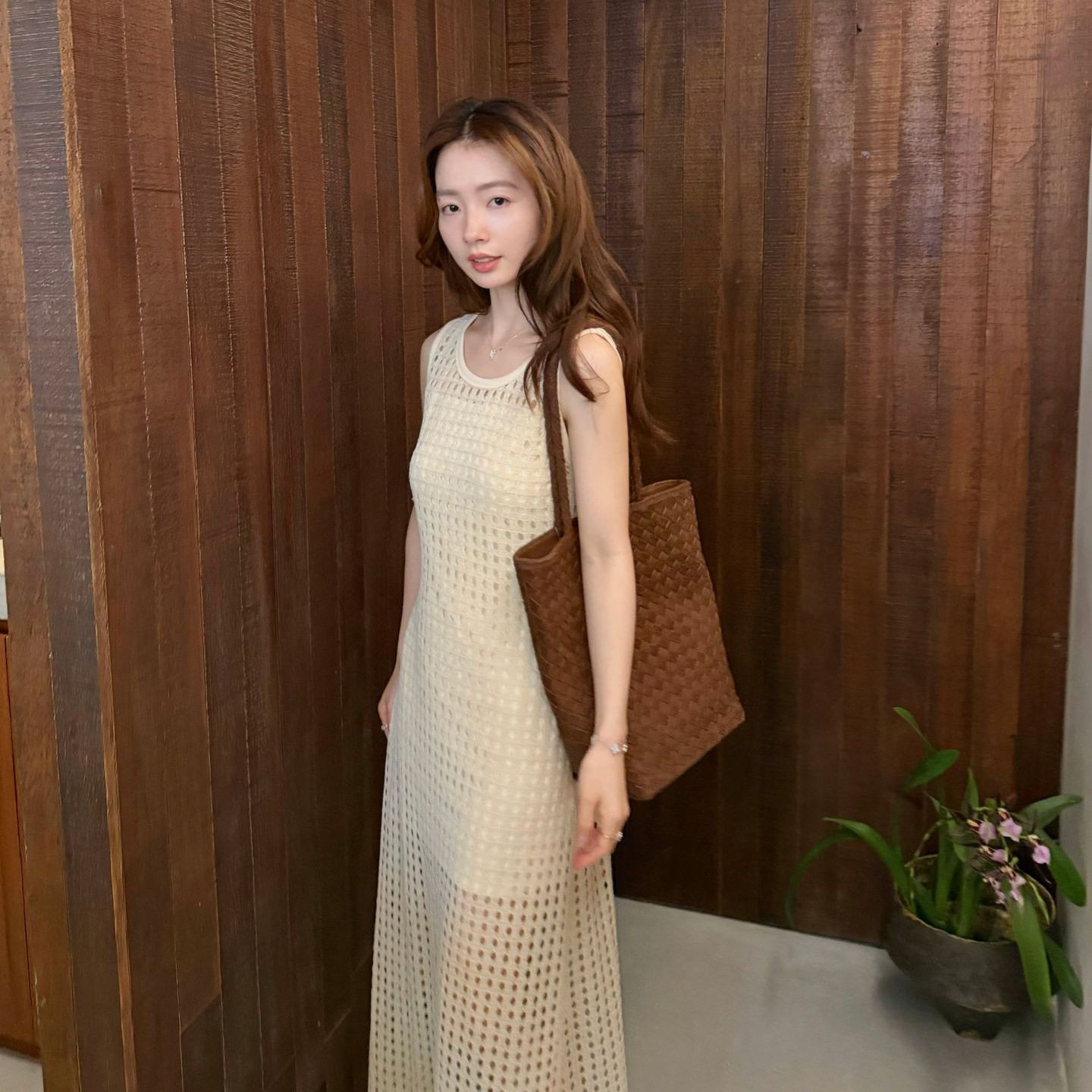 【DIGM】极简松弛感纯色镂空设计收腰显 瘦背心连衣裙