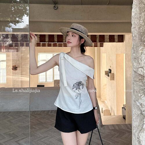 LS 纯欲辣妹印花斜肩修身小衫广州十三行2026夏季新款上衣女61752