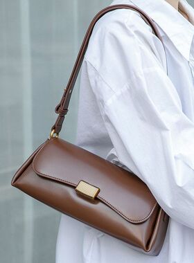 包包女小众设计复古法棍腋下包高级感新款潮红色斜挎单肩真皮女包