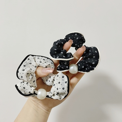 （满15包邮发货）韩系卷边花朵小波点肠圈两根