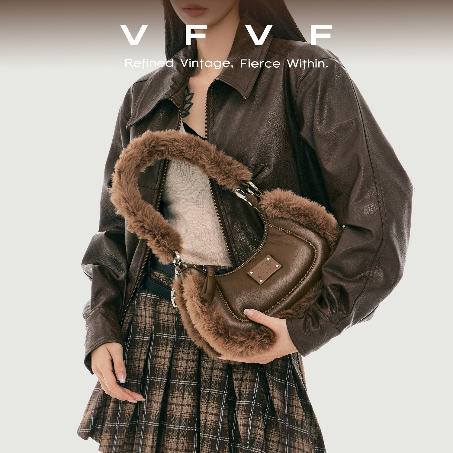 VFVF毛毛腋下饺子包月牙包毛绒毛茸茸单肩斜挎手提女包包2025新款