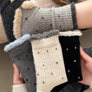 袜子 小皮鞋 韩系温柔点点中筒袜复古秋冬季 深灰蓝色堆堆袜配勃肯鞋