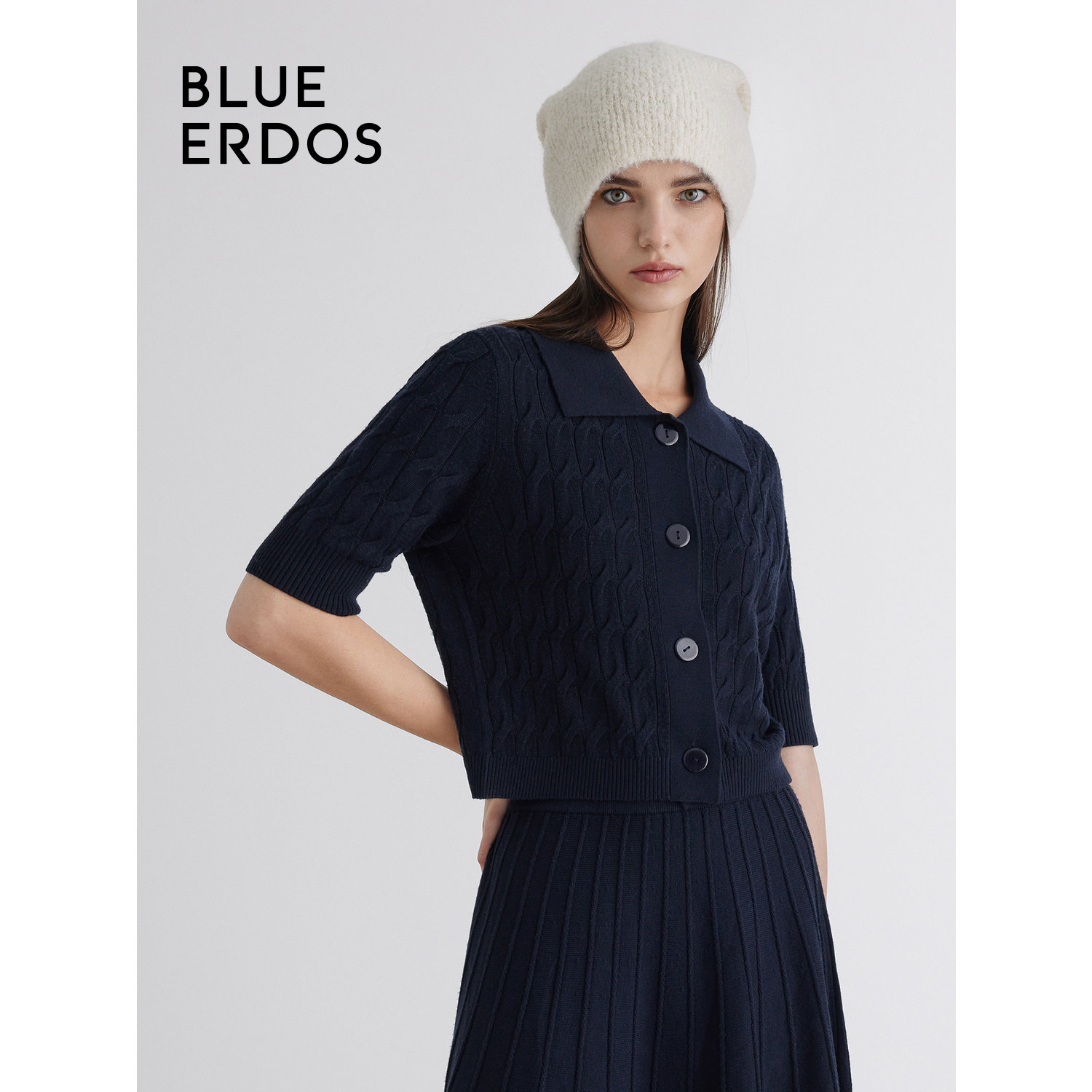 23早秋新款 BLUE ERDOS通勤精纺高级感绞花设计外搭开衫B236D1002属于什么档次？