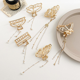 Personalized-dimensional butterfly chain hair clip时尚耳环