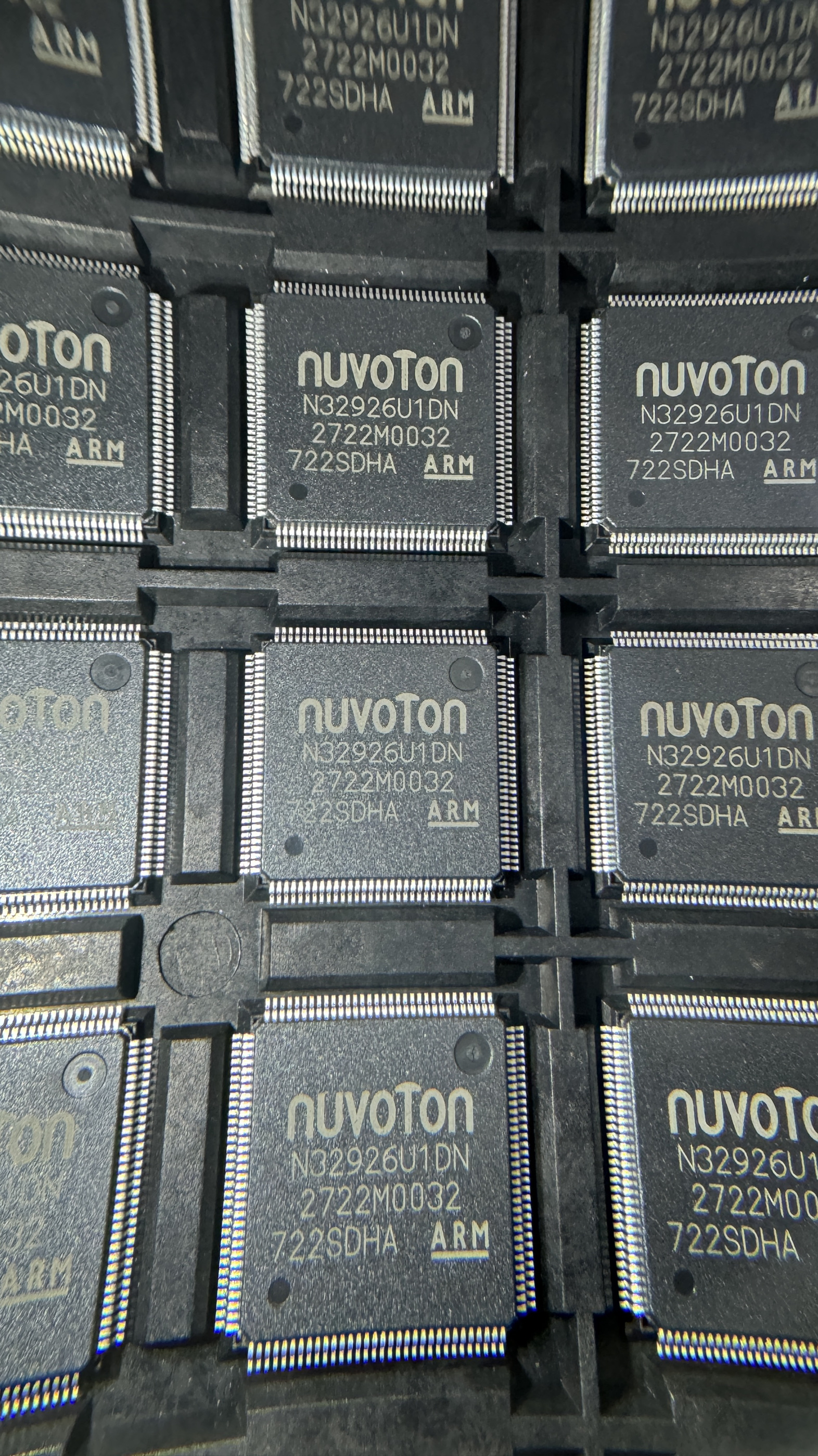 全新原装 N32926U1DN LQFP-128 单机片 微控制器 现货欢迎咨询