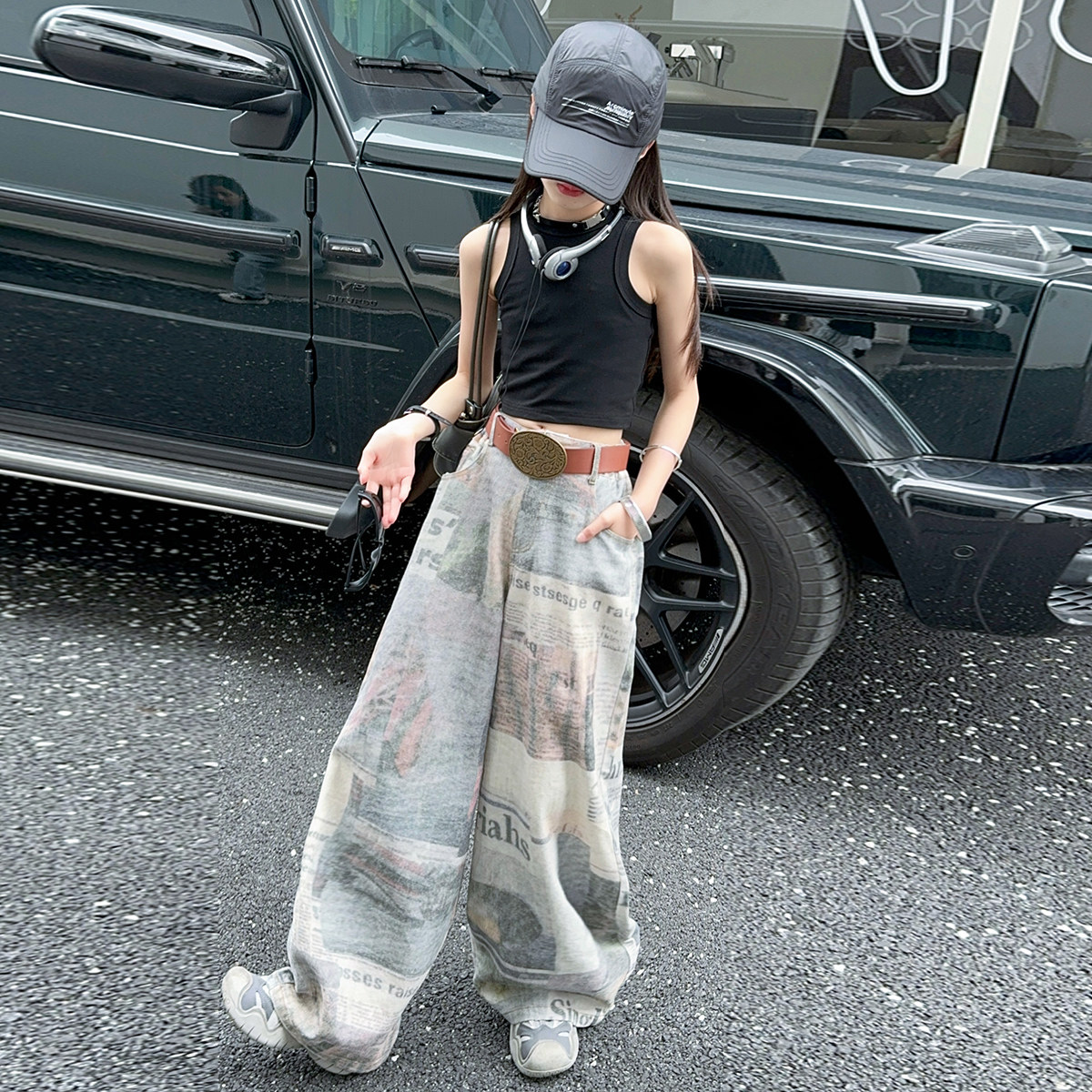 女童潮牌报纸印花牛仔裤2024夏季洋气阔腿裤辣妹背心中大童吊带